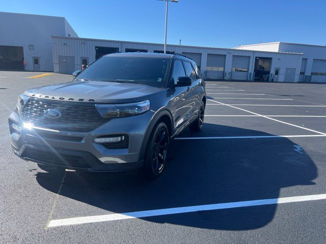 Used 2023 Ford Explorer ST-Line w/ Class IV Trailer Tow Package AWD/4WD image 4