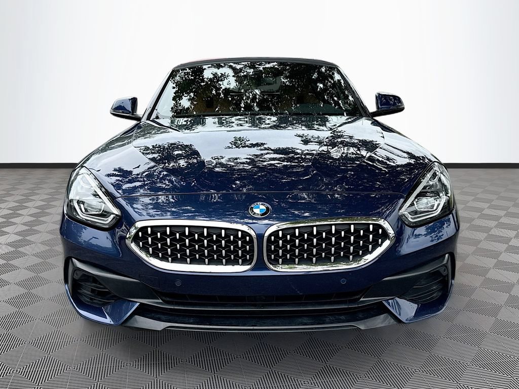 Used 2022 BMW Z4 sDrive30i w/ Convenience Package RWD image 2