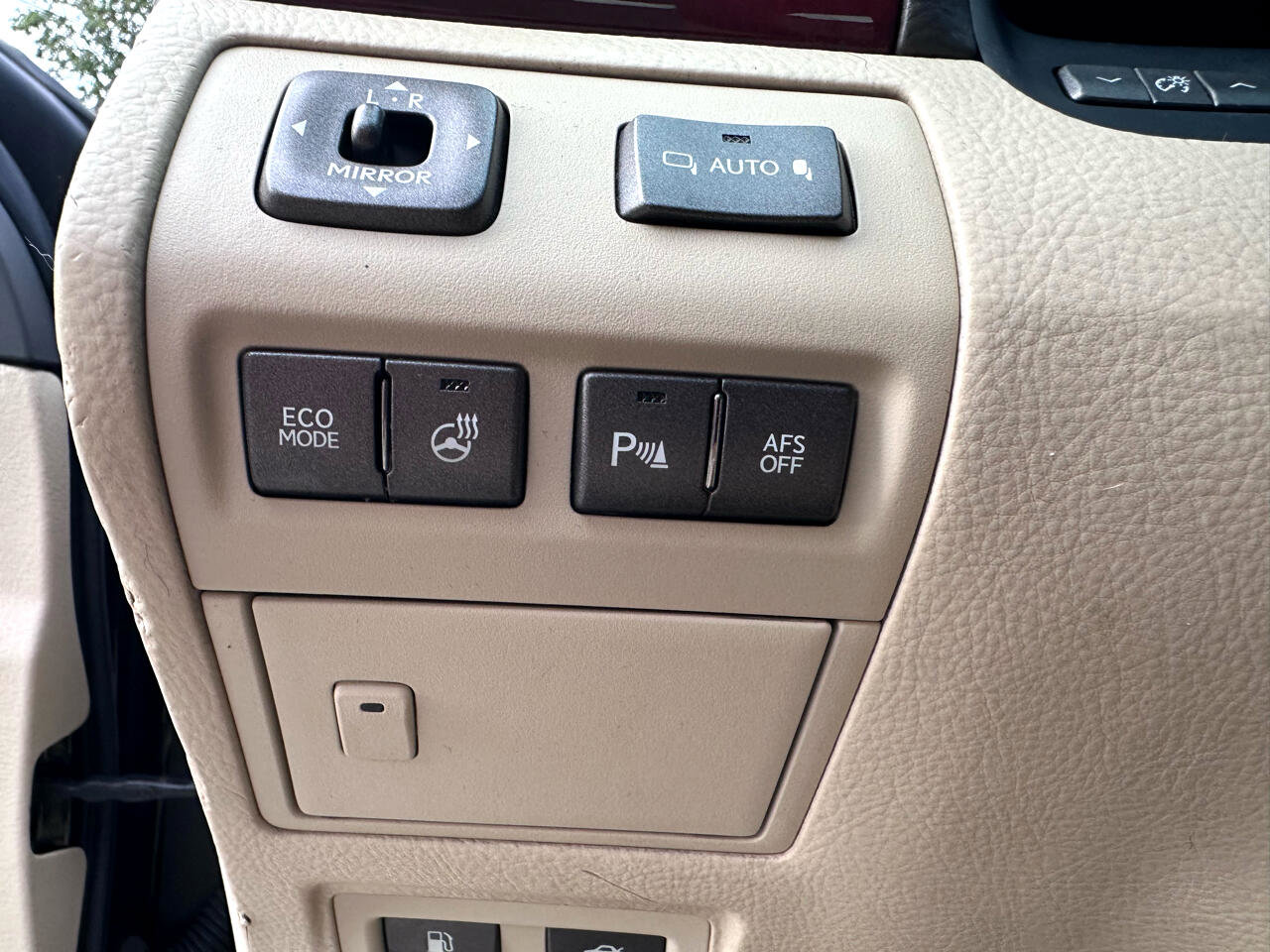 Used 2010 Lexus LS 460 L image 19