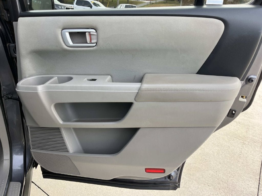 Used 2014 Honda Pilot LX image 22