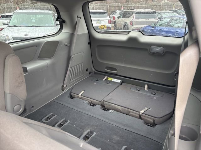 Used 2014 Kia Sedona LX image 23