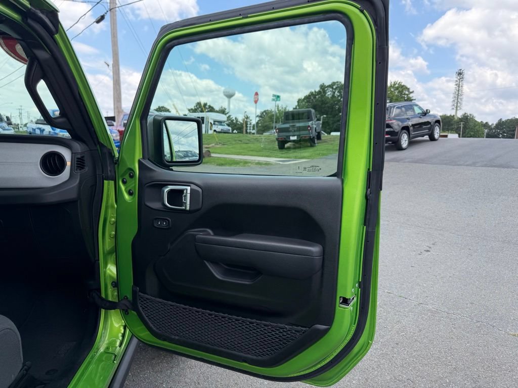Used 2025 Jeep Gladiator Sport AWD/4WD image 28