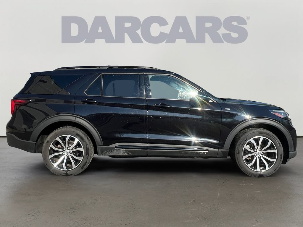 Used 2025 Ford Explorer ST-Line AWD/4WD image 8