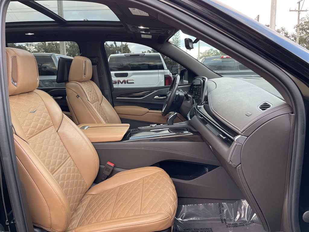Used 2021 Cadillac Escalade ESV Sport w/ Driver Assist Tech Package RWD image 24