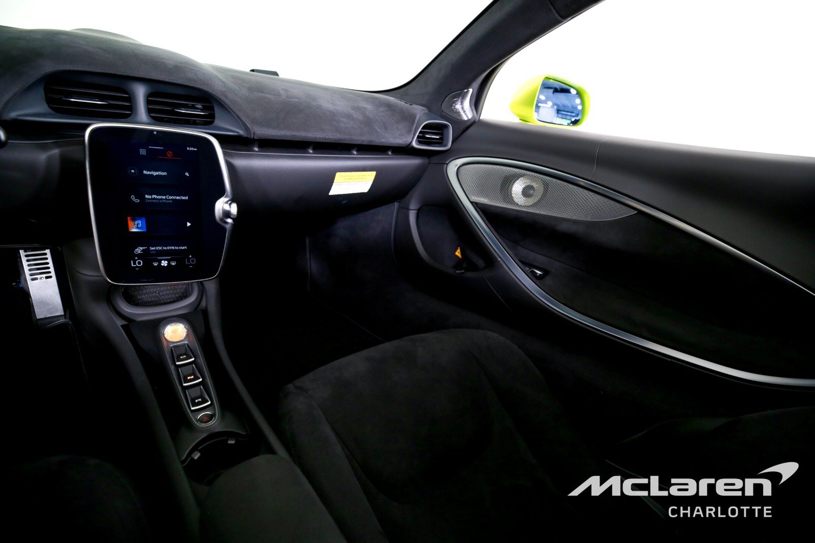 Used 2025 McLaren Artura Spider RWD image 16