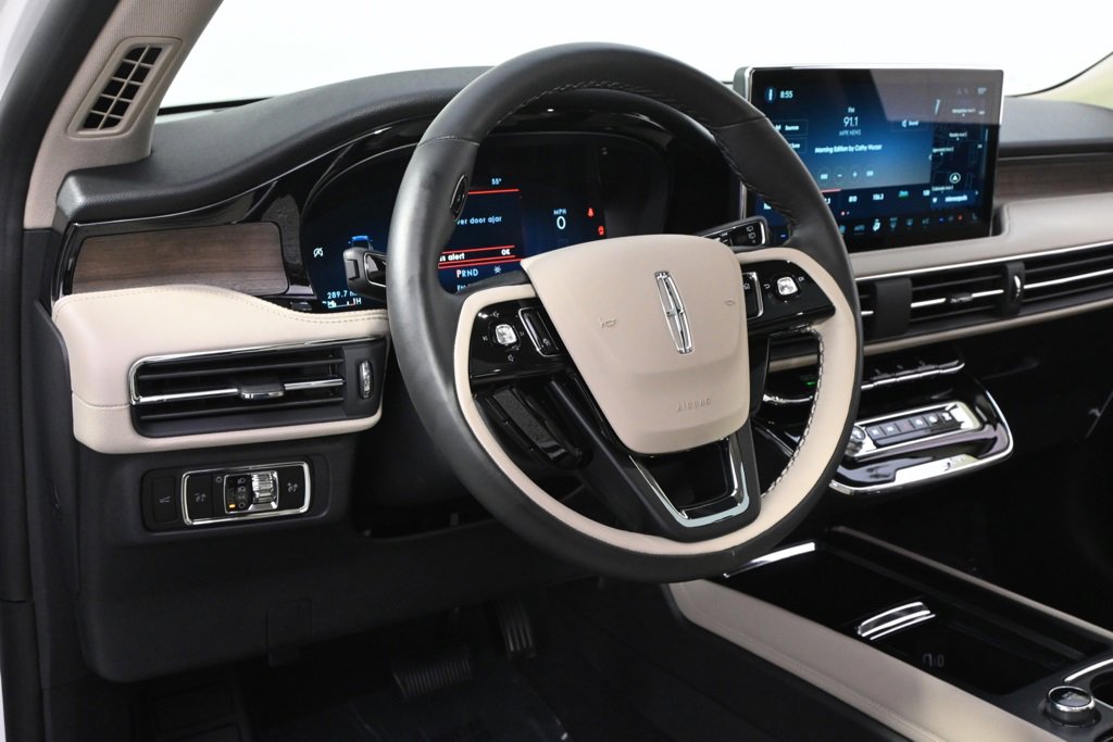 New 2026 Lincoln Corsair Reserve image 11