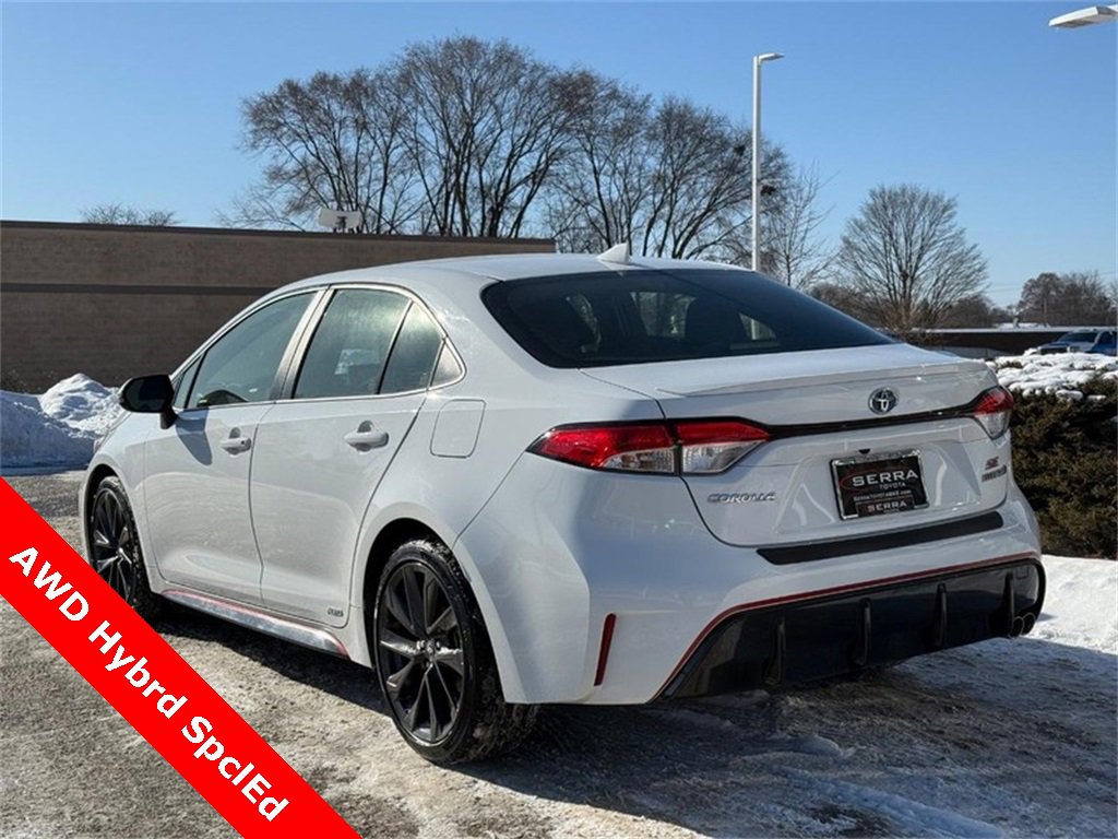 Used 2023 Toyota Corolla SE w/ SE Package image 6