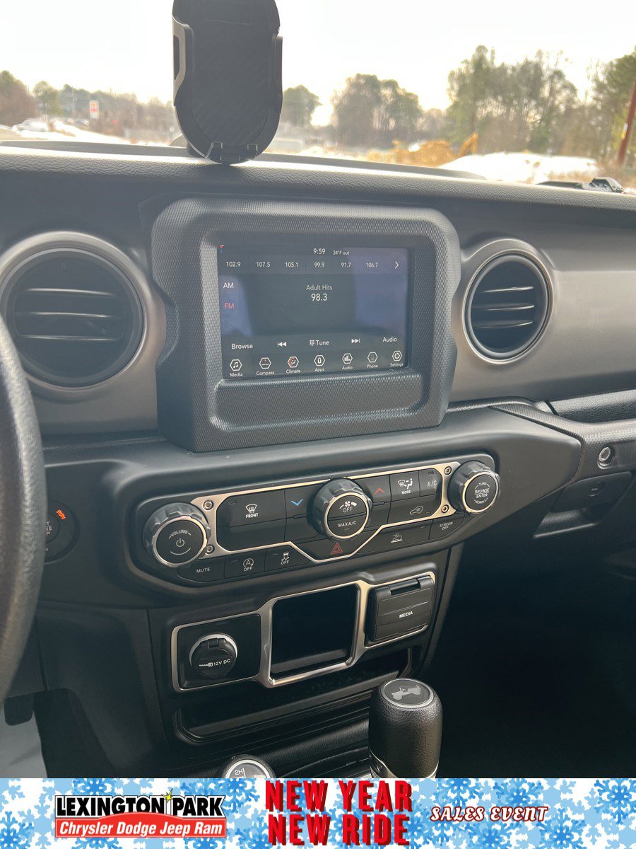 Used 2022 Jeep Wrangler Sport image 18