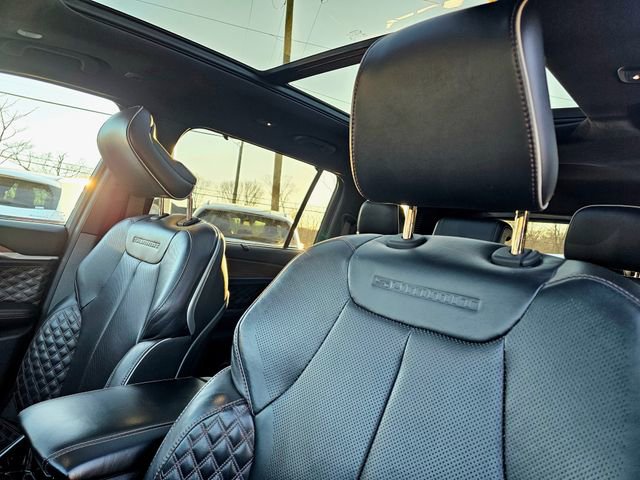 Used 2021 Jeep Grand Cherokee L Summit w/ Luxury Tech Group V image 20