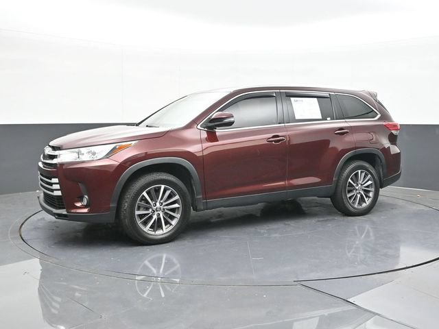 Used 2019 Toyota Highlander XLE FWD image 7
