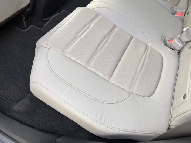 Used 2019 Honda CR-V Touring image 32