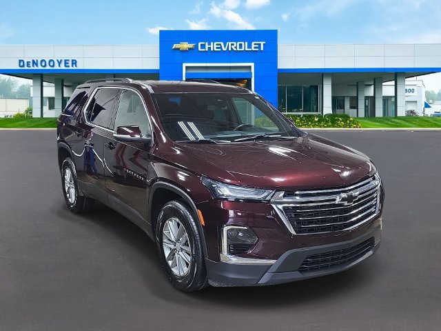 Used 2023 Chevrolet Traverse LT w/ LPO, Floor Liner Package FWD image 6