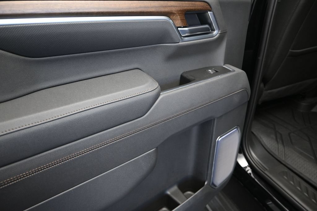 New 2026 Chevrolet Silverado 1500 High Country w/ High Country Premium Package AWD/4WD image 15