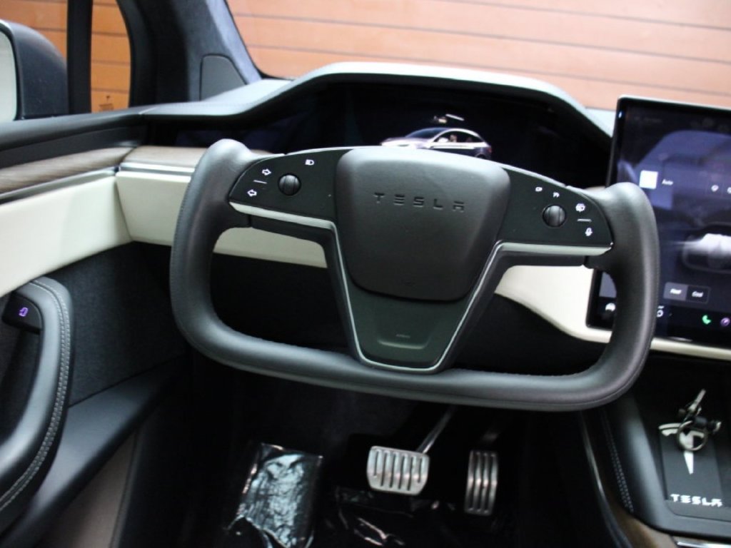 Used 2022 Tesla Model X AWD/4WD image 21