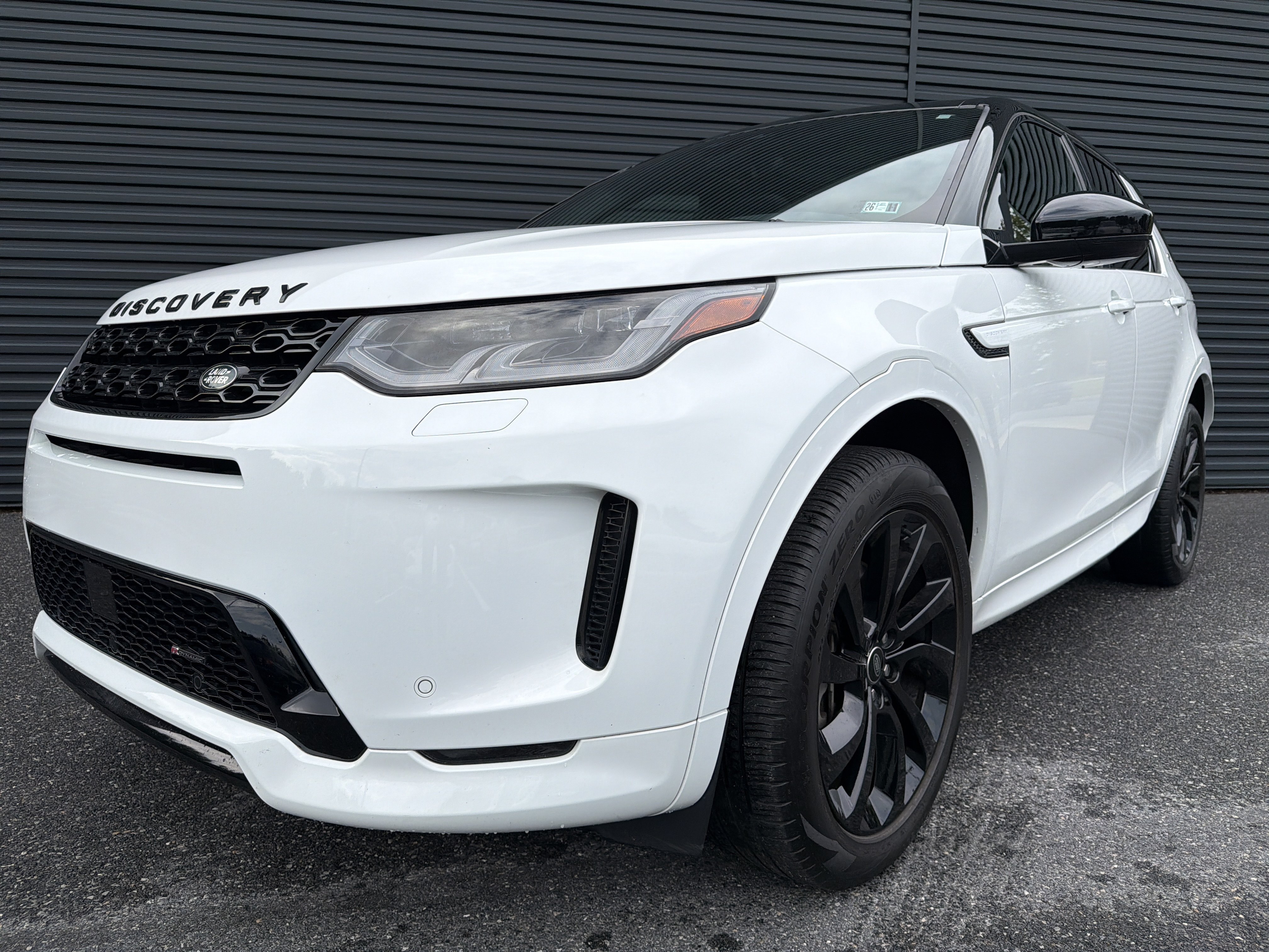 Used 2023 Land Rover Discovery Sport SE R-Dynamic AWD/4WD image 1