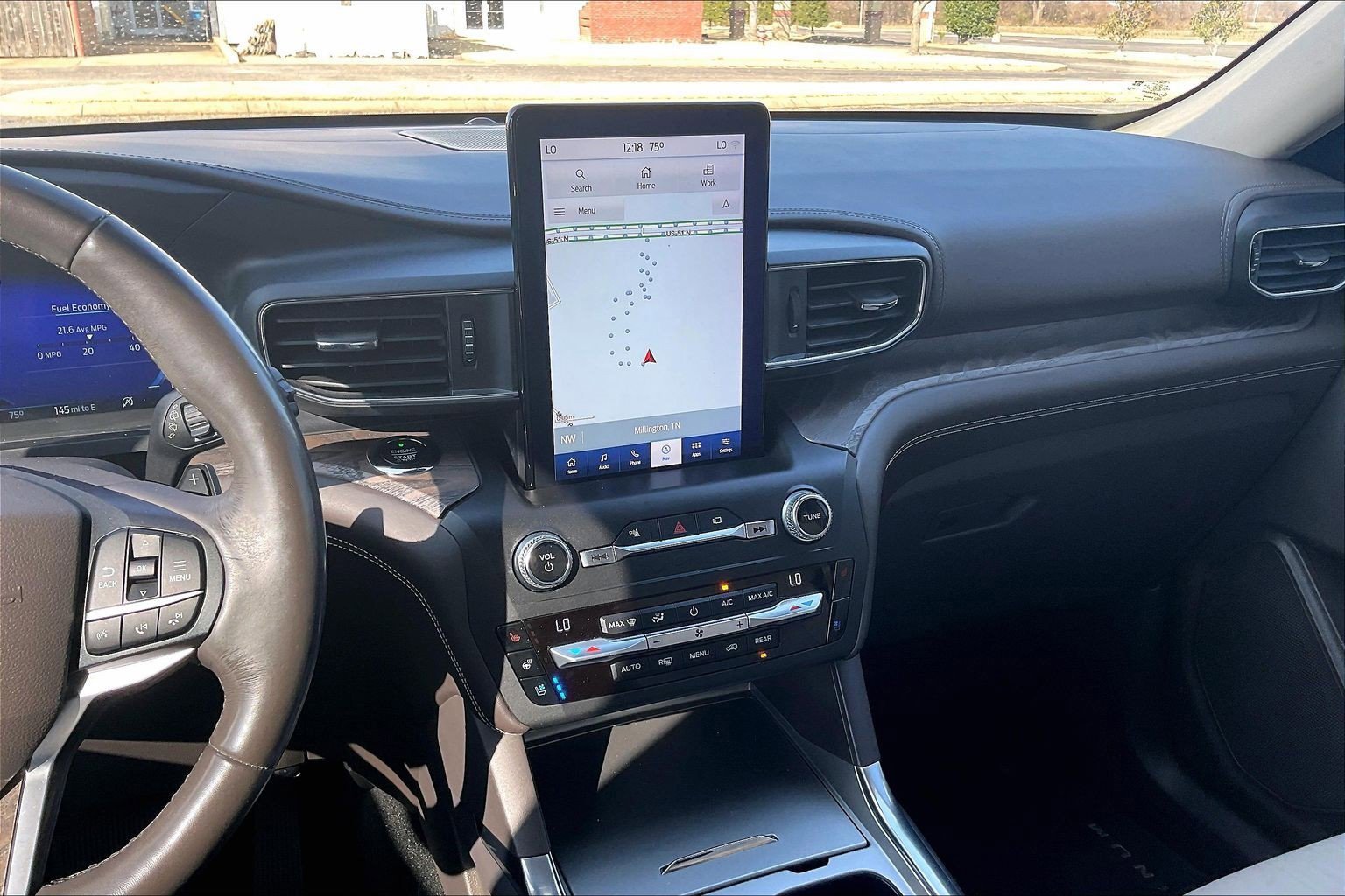 Used 2020 Ford Explorer Platinum w/ Premium Technology Package image 6