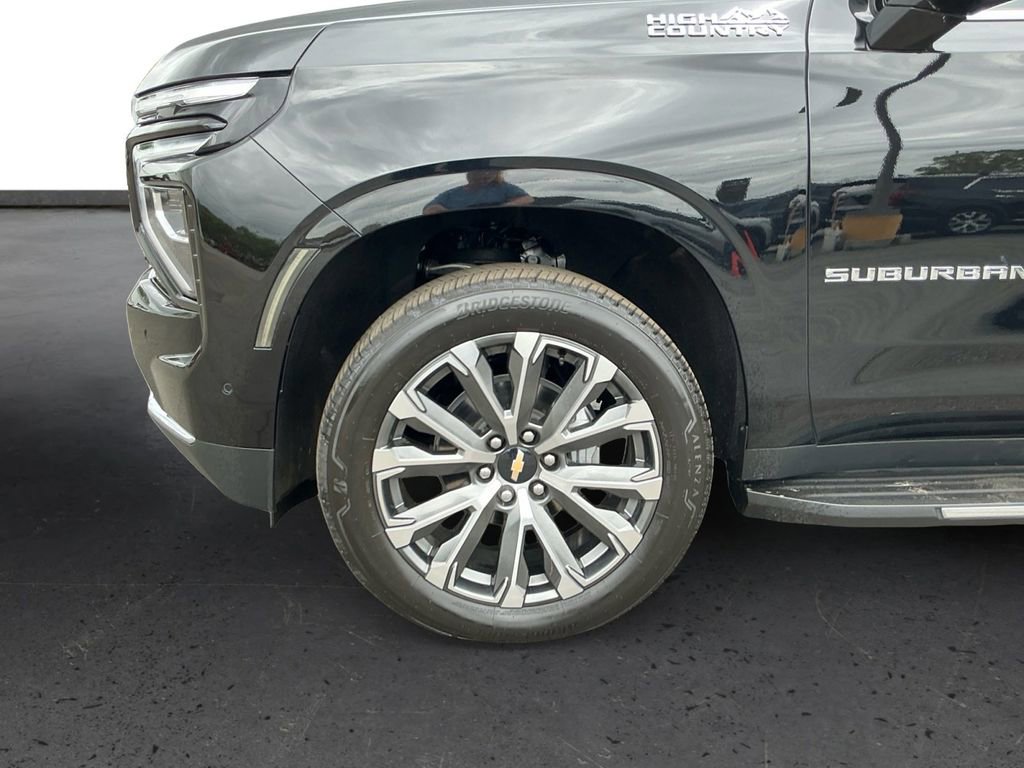 Used 2026 Chevrolet Suburban High Country w/ Sun And Tow Package RWD image 13