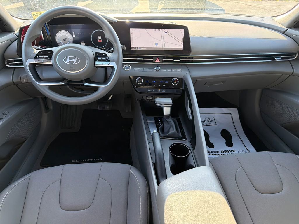 Used 2024 Hyundai Elantra SEL image 22