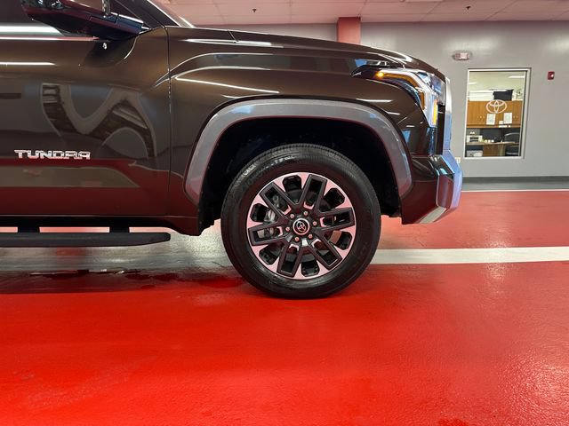 Used 2023 Toyota Tundra Limited AWD/4WD image 30