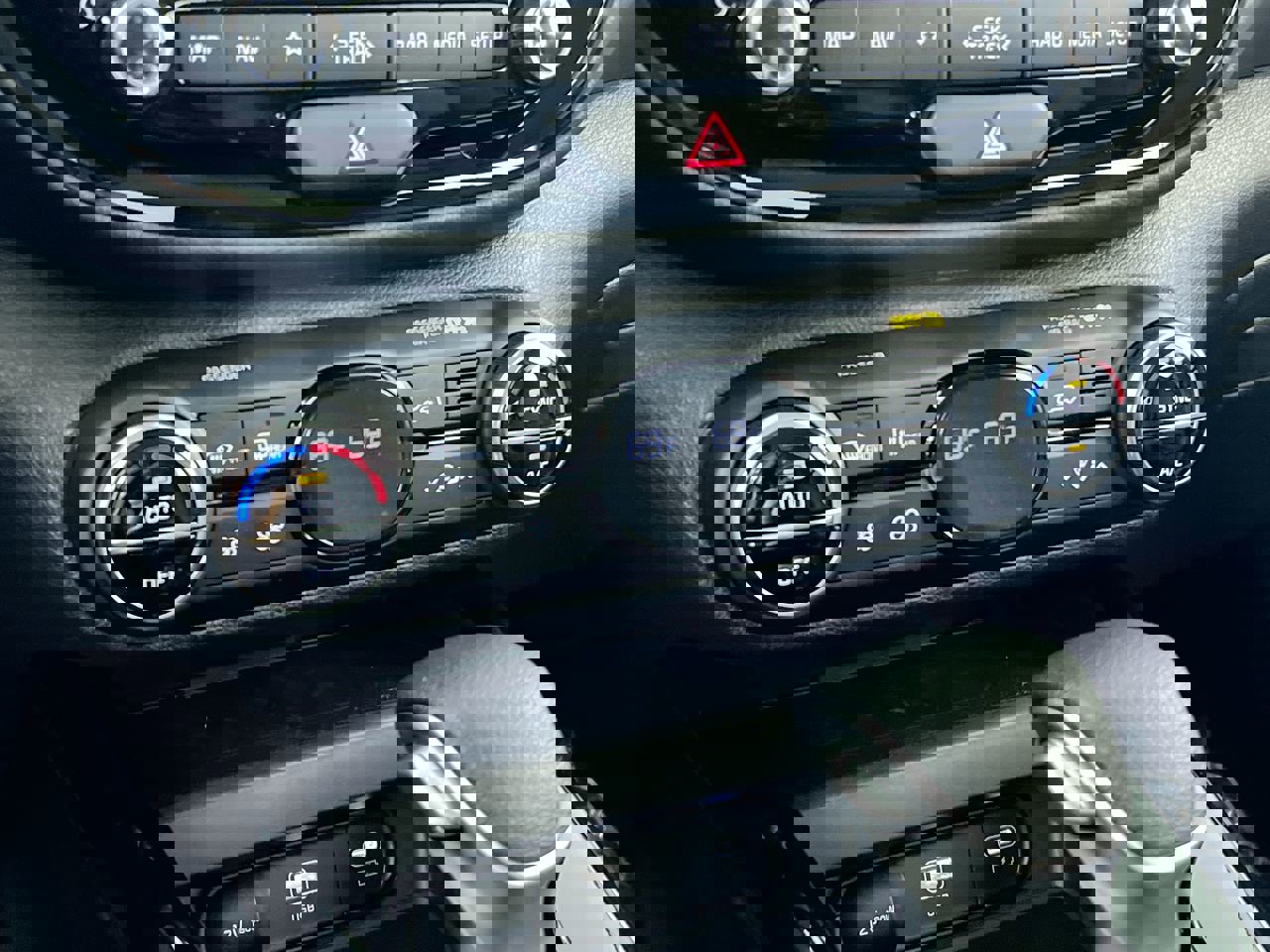 Certified 2023 Kia Soul LX w/ LX Technology Package image 23