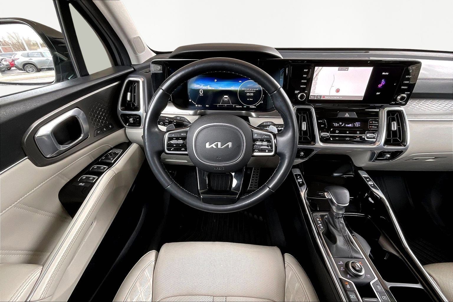 Used 2023 Kia Sorento SX image 8