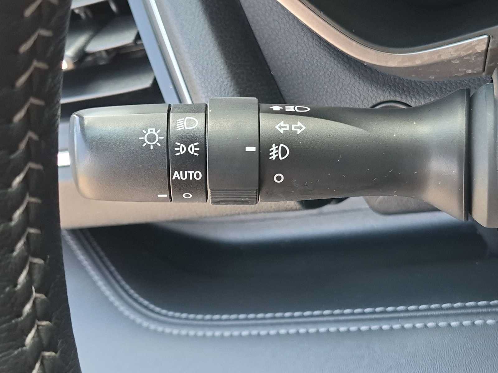 Used 2023 Subaru Ascent Limited w/ Technology Package AWD/4WD image 26