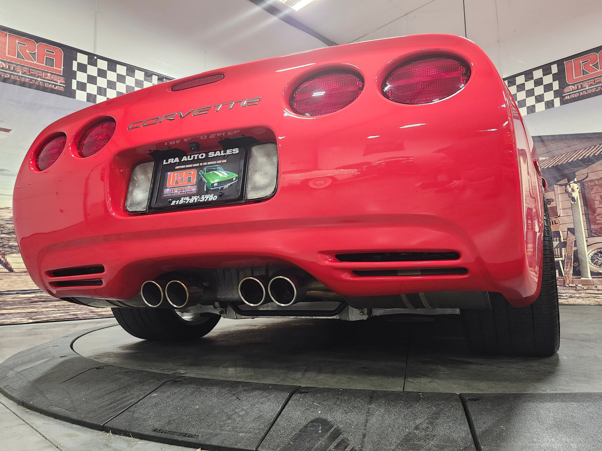 Used 2001 Chevrolet Corvette Z06 w/ Memory Pkg RWD image 11