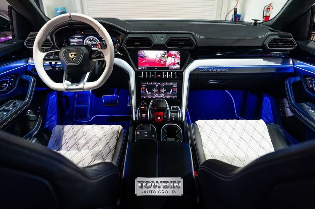 Used 2019 Lamborghini Urus AWD/4WD image 12