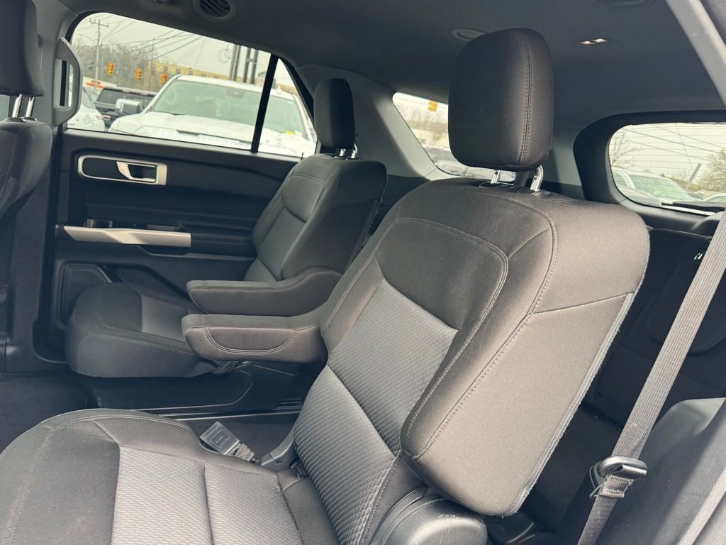 Used 2022 Ford Explorer XLT image 26