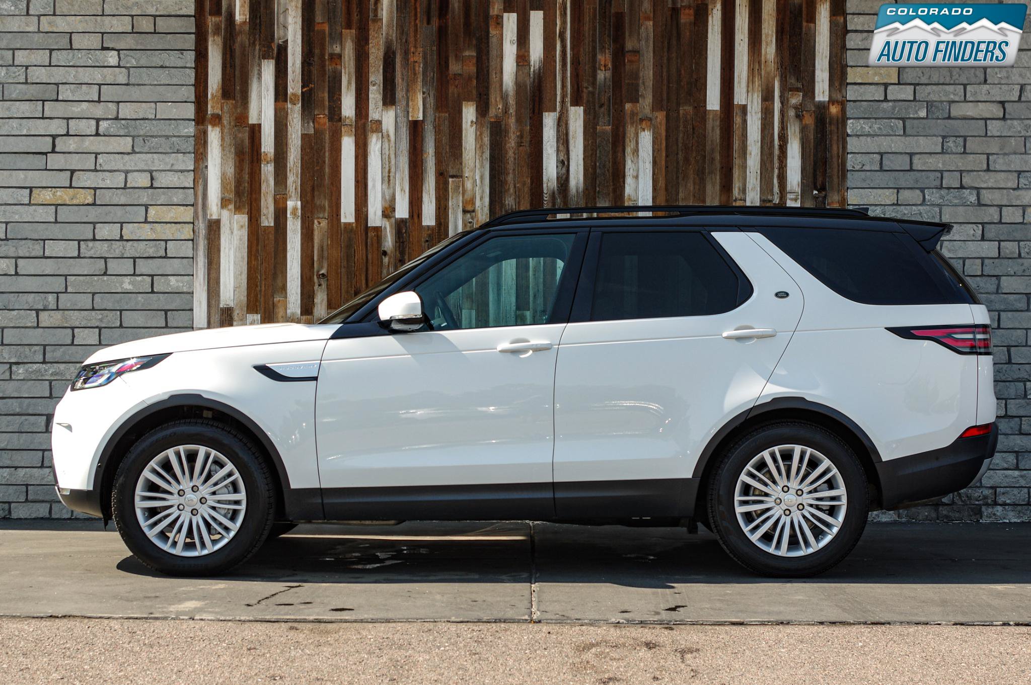 Used 2019 Land Rover Discovery HSE AWD/4WD image 3
