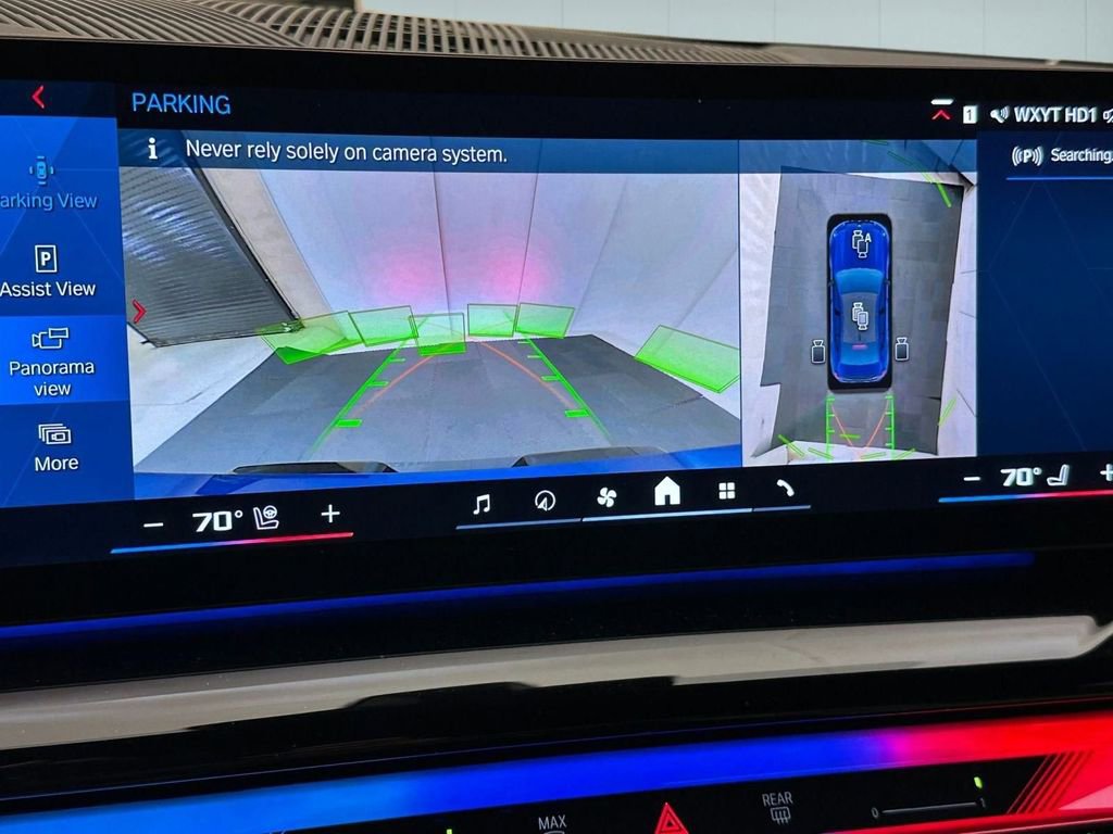 Used 2025 BMW M5 w/ Carbon Package image 28