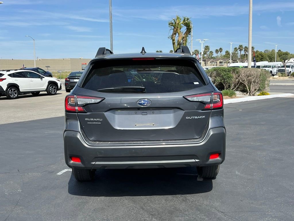 Used 2025 Subaru Outback Premium image 3