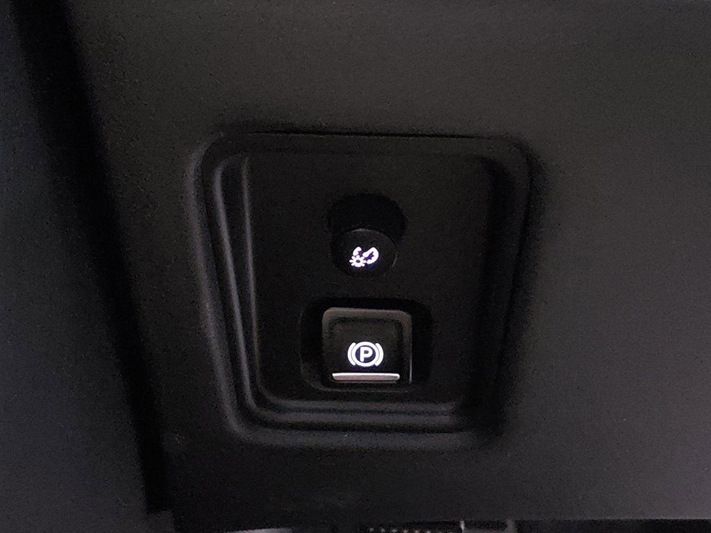 Used 2023 Chevrolet Corvette Stingray w/ Battery Protection Package image 23