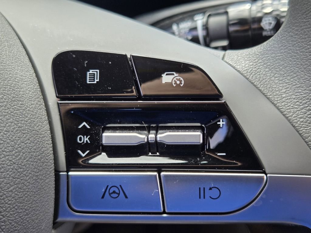 Certified 2024 Hyundai Elantra SEL FWD image 26