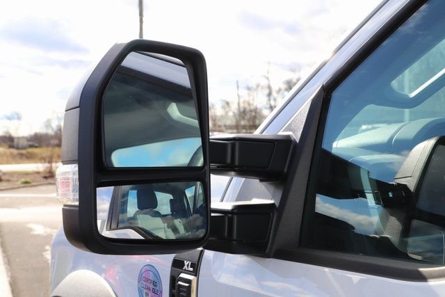 Used 2024 Ford F550 4x4 Regular Cab Super Duty image 14