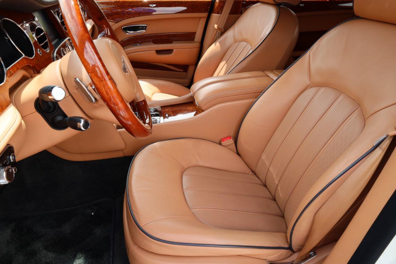 Used 2011 Bentley Mulsanne RWD image 6