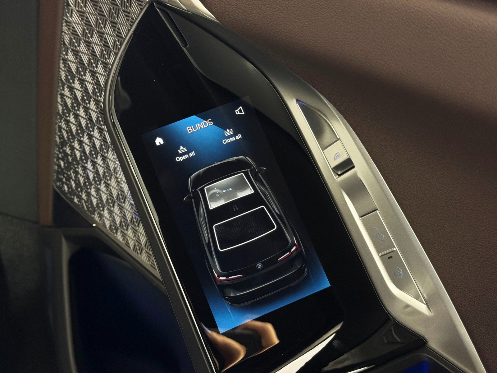 Used 2023 BMW i7 xDrive60 w/ Executive Package 2 image 41