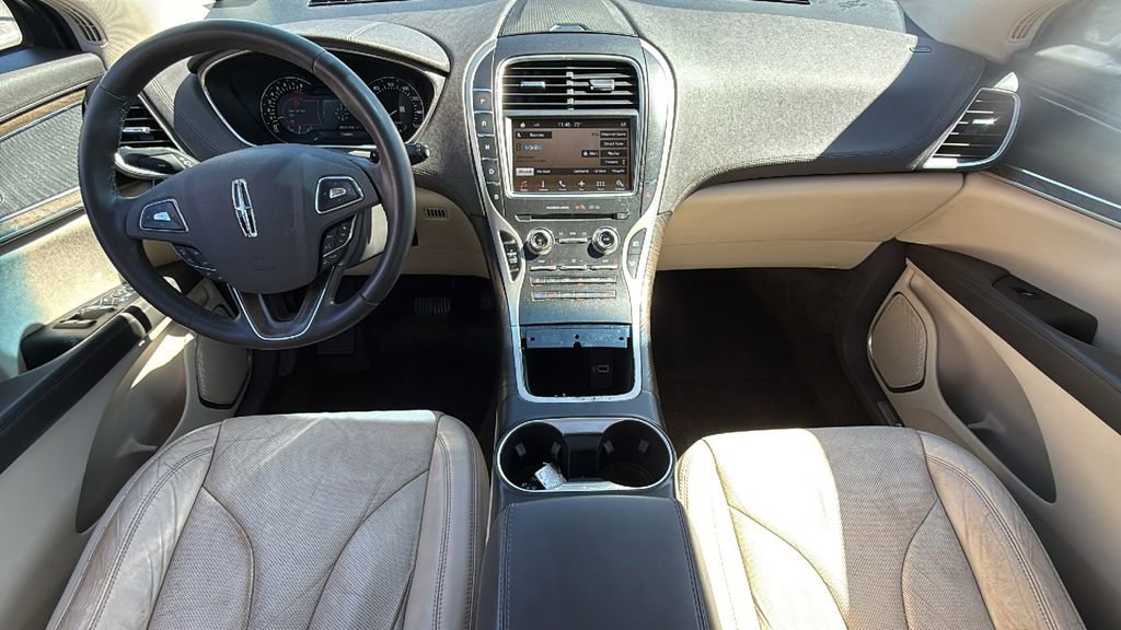 Used 2017 Lincoln MKX Reserve image 20