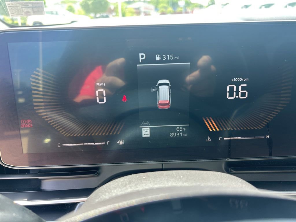Used 2026 Kia Carnival FWD image 19