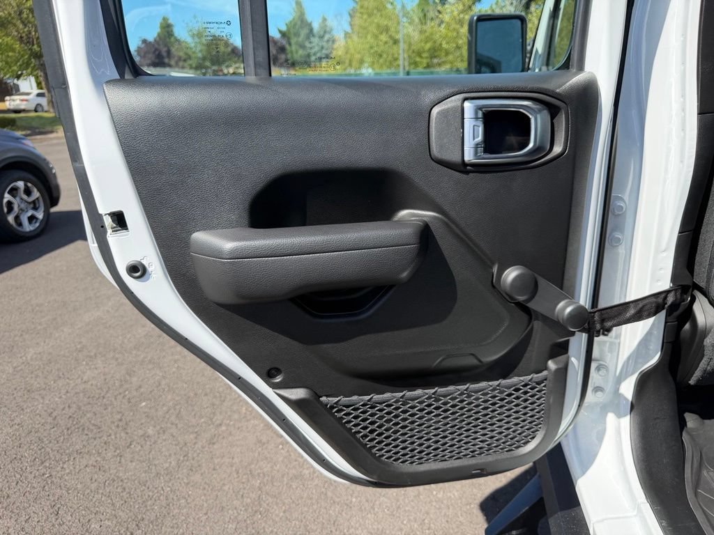 Used 2022 Jeep Wrangler Unlimited Sport AWD/4WD image 29