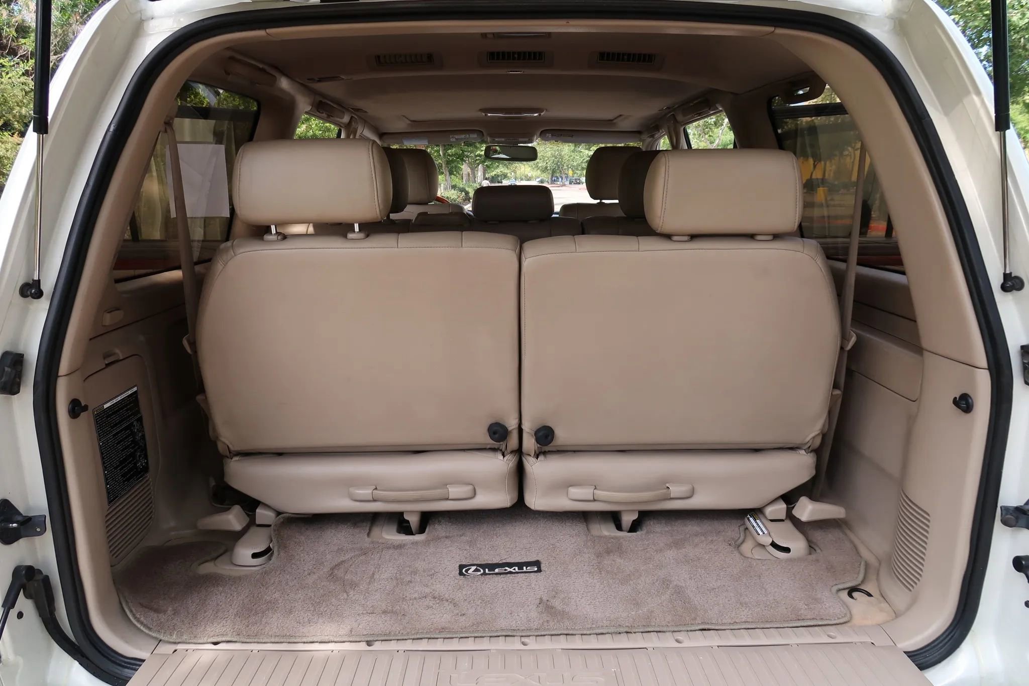 Used 2001 Lexus LX 470 4WD image 23