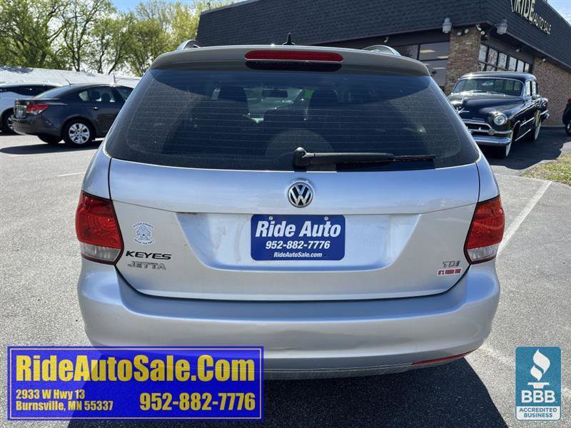 Used 2011 Volkswagen Jetta TDI FWD image 6
