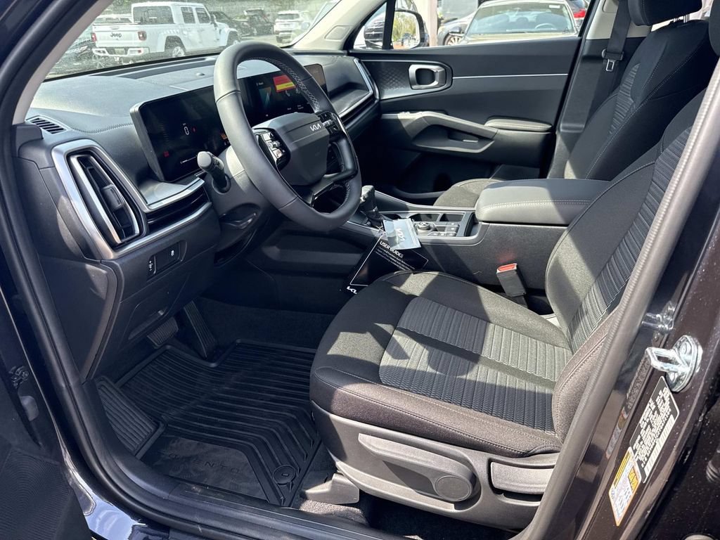 New 2026 Kia Sorento LX FWD image 8