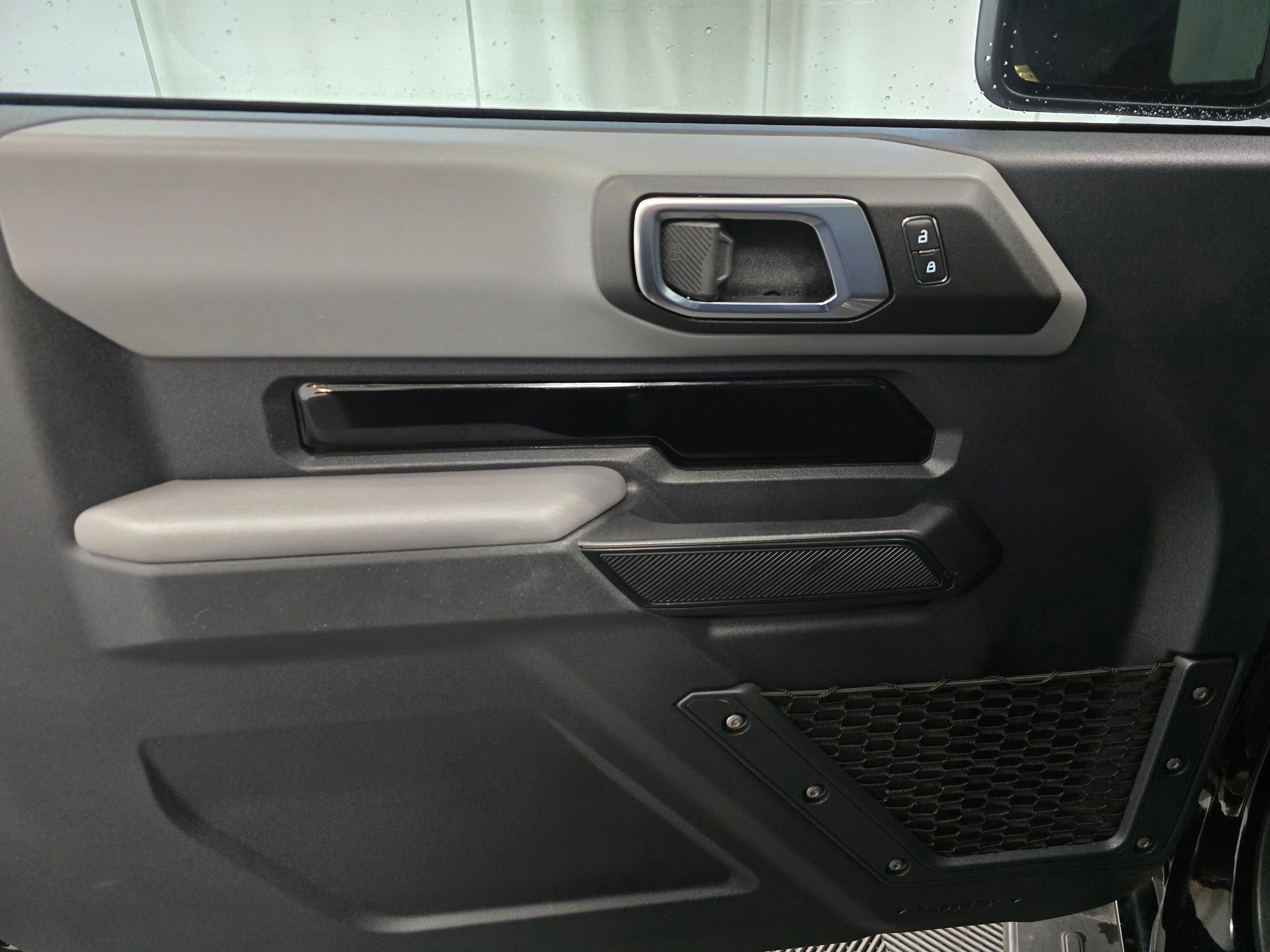 Used 2022 Ford Bronco Base image 27