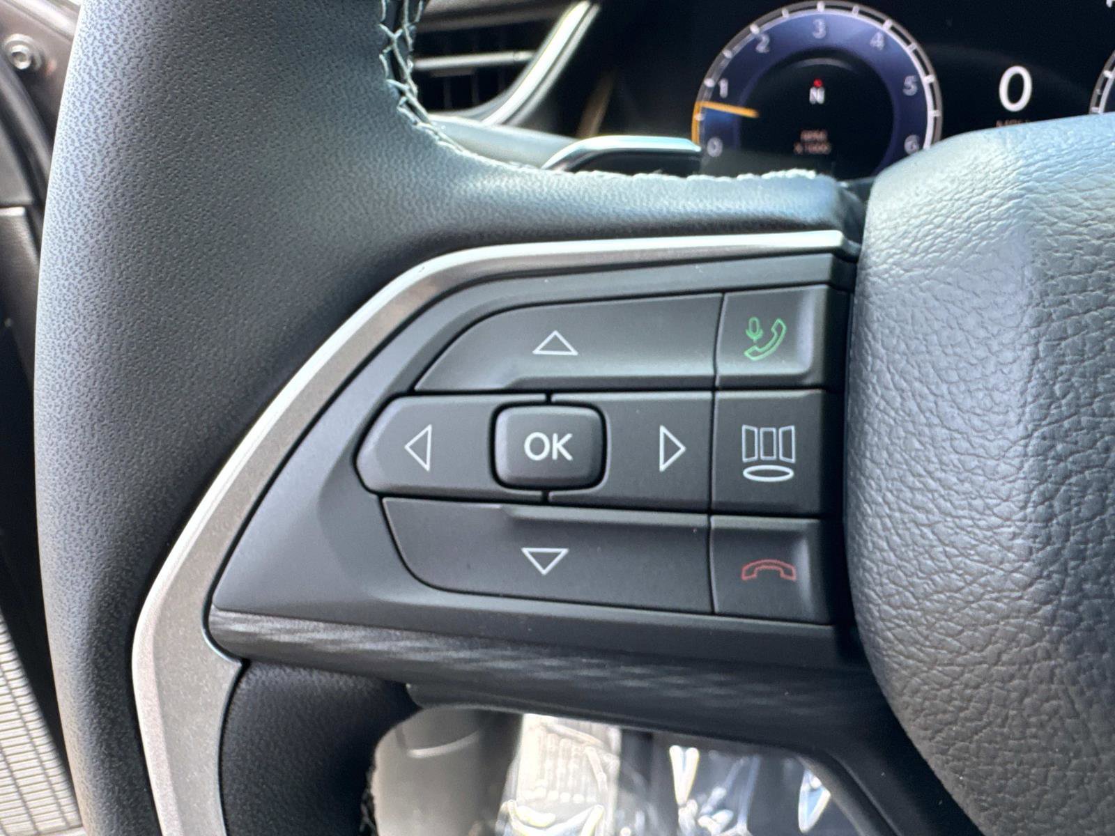 New 2025 Jeep Grand Cherokee Laredo X w/ Luxury Tech Group I image 30