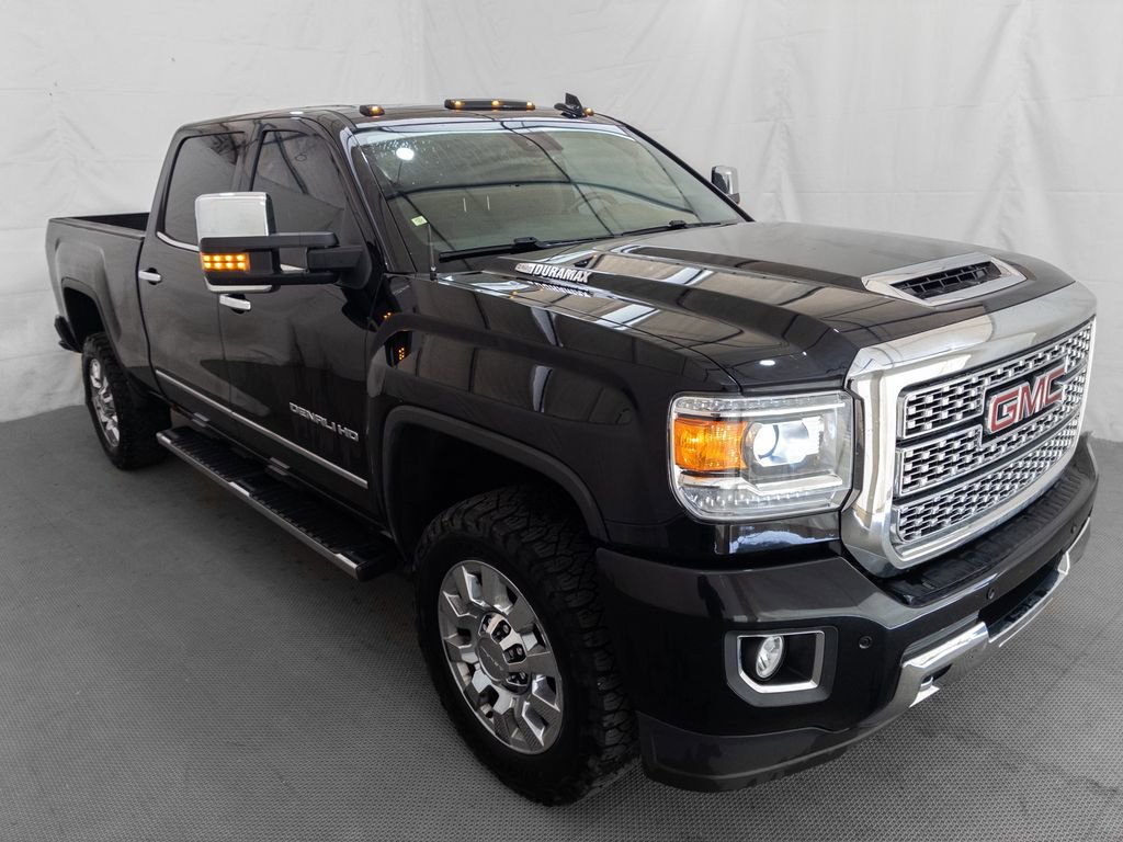 Used 2019 GMC Sierra 2500 Denali w/ Duramax Plus Package image 9