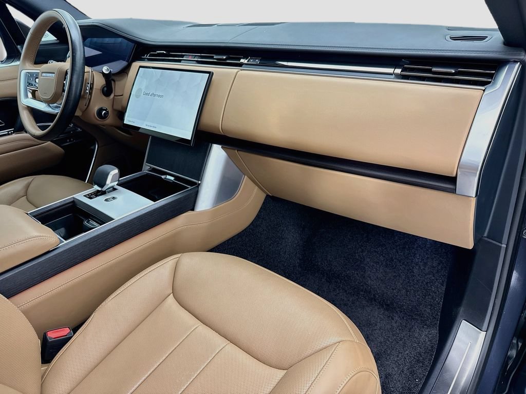 Certified 2026 Land Rover Range Rover SE AWD/4WD image 15