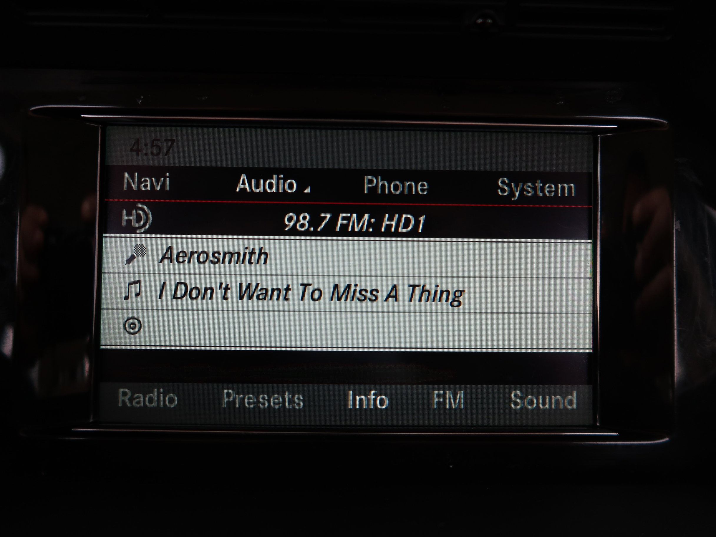 Used 2015 Mercedes-Benz GLK 250 BlueTEC 4MATIC image 17