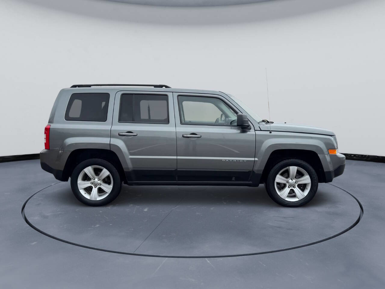 Used 2012 Jeep Patriot Latitude w/ Sun/Sound Group image 5