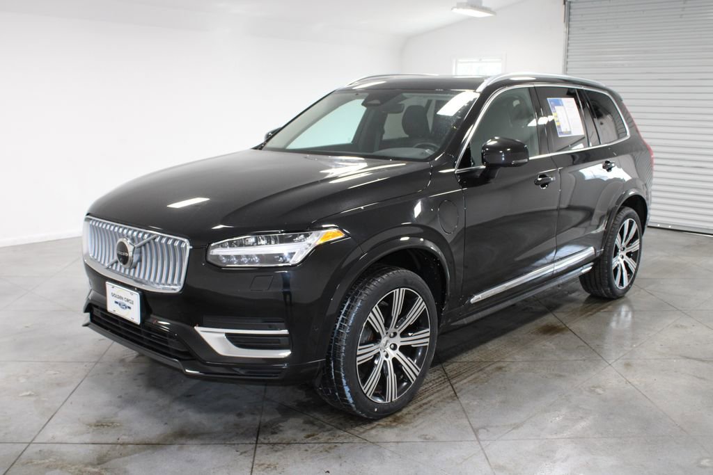 Used 2024 Volvo XC90 T8 Plus w/ Protection Package Premier AWD/4WD image 4